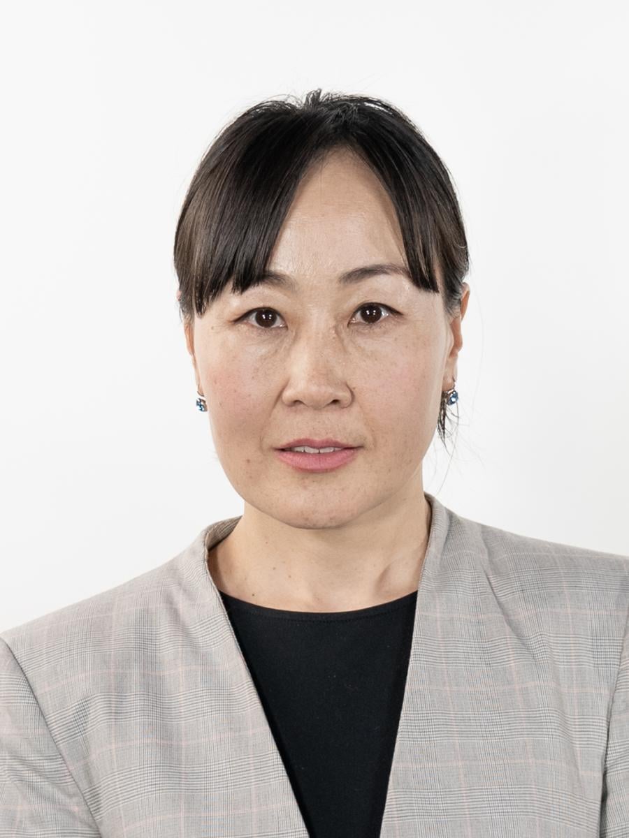 БАЯРМАА Р — Ахлах багш