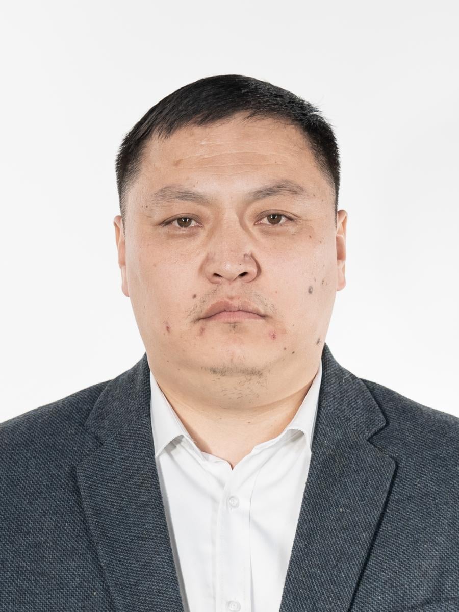 ЦОГТБАЯР Д — Багш